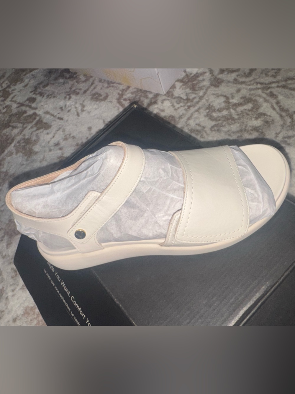 Vionic Cream Leather Slingback Awaken Sandals